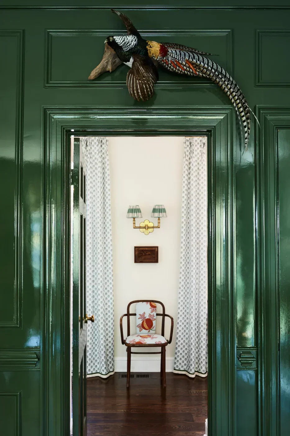 How to create a ‘garden’ look in your home — with both flora and fauna