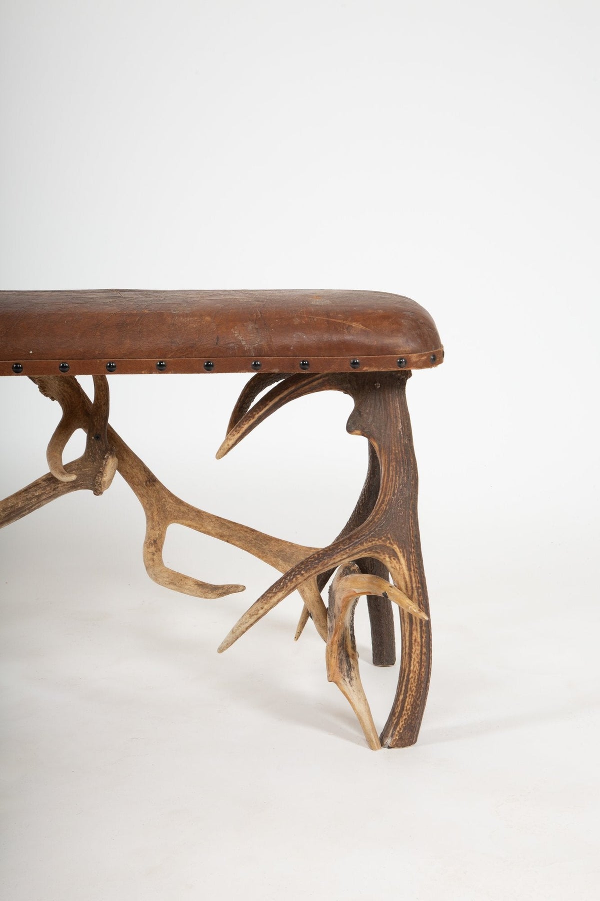 Cabin Chic: Antler Bench with Leather Seat