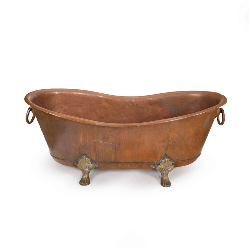Late 19th–Early 20th Century Hand-Hammered Copper Bath Tub