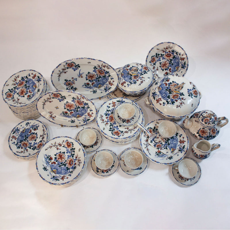 Large Gien Faience "Coq" Pattern Dinner Service, France, Early 20th Century
