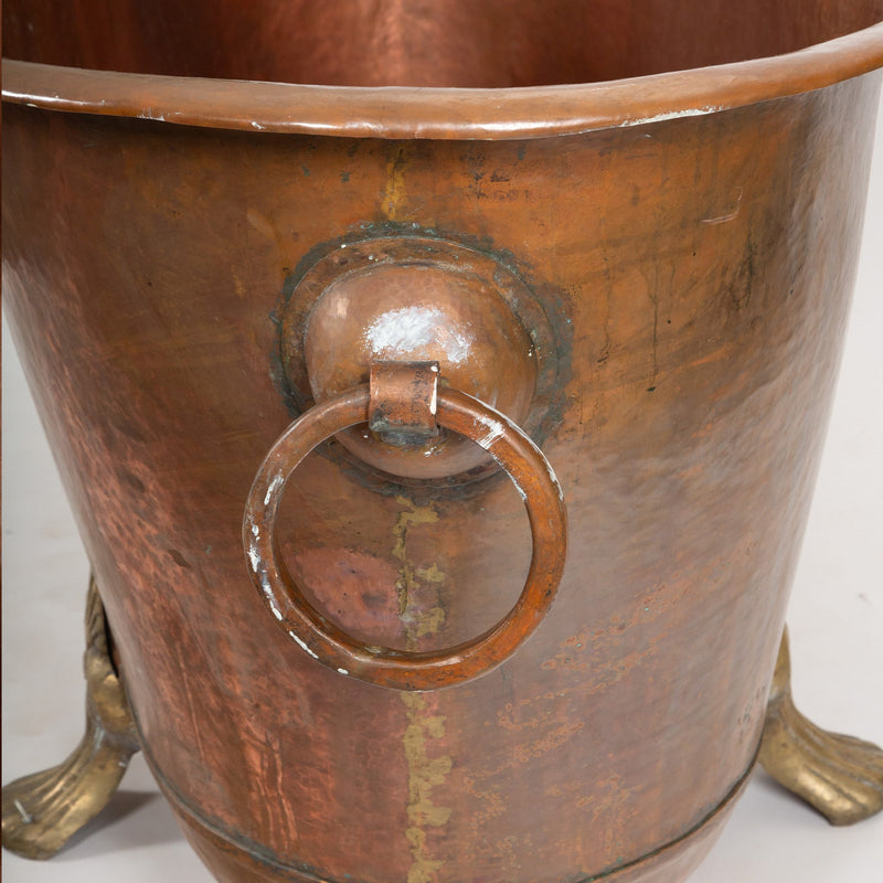 Late 19th–Early 20th Century Hand-Hammered Copper Bath Tub