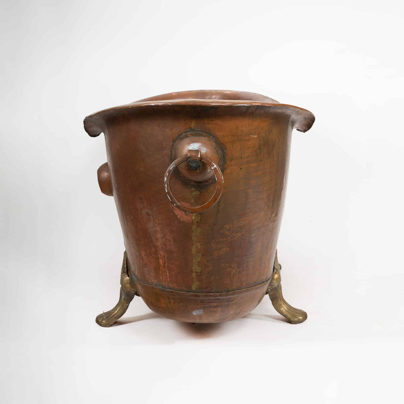 Late 19th–Early 20th Century Hand-Hammered Copper Bath Tub