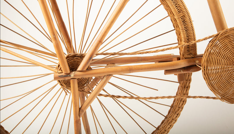 Vintage Wicker Wheel Wonder – 6-Foot Display Bicycle