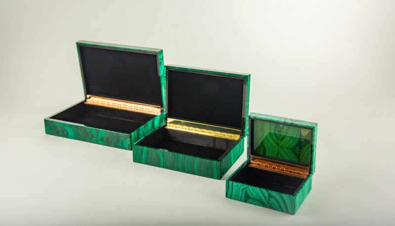 Decorative Bookmatched Malachite Box with Gilt Brass Hinge, 4"