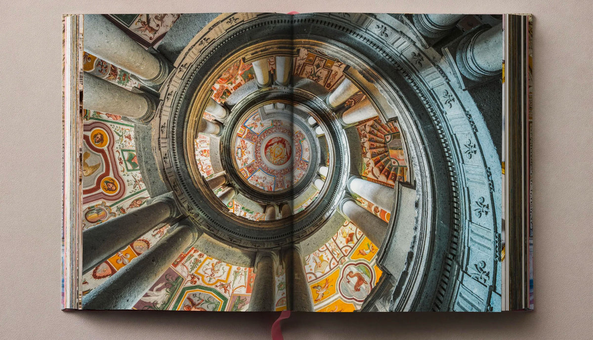 Massimo Listri. Italian Palaces